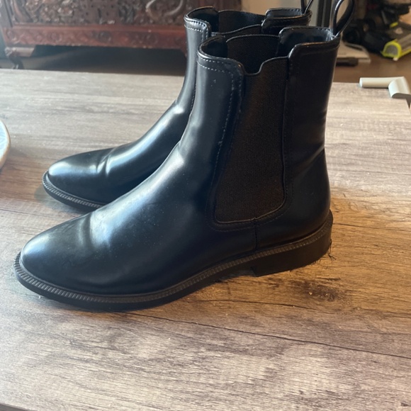 Black Boots - Picture 3 of 3